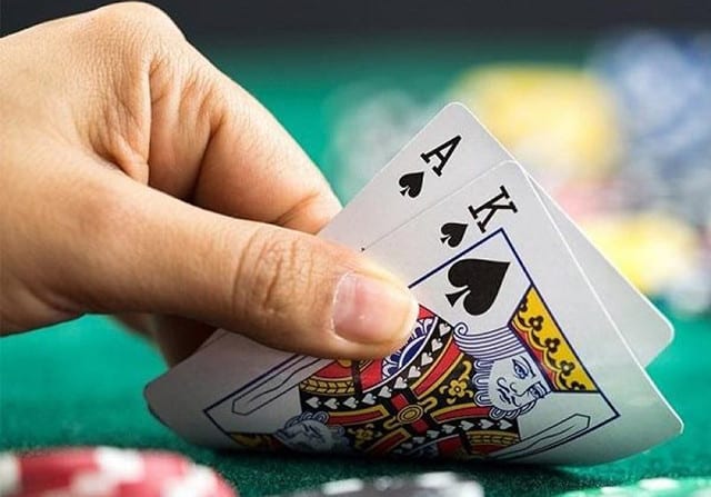 Blackjack và chi tiết cơ bản về luật chơi cho người chơi mới