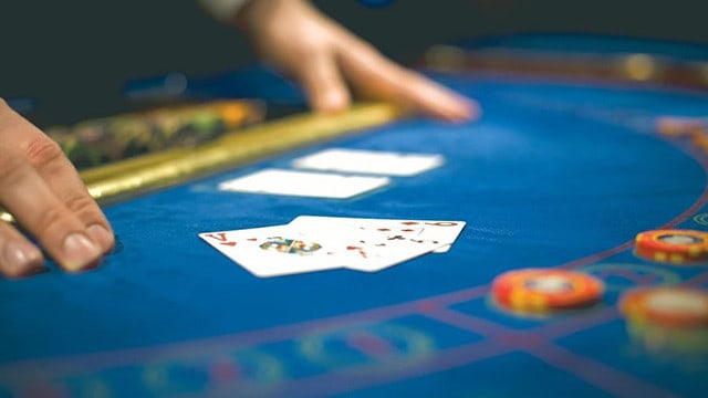 Làm sao để người mới có thể chơi được Poker nhanh và dễ hiểu nhất