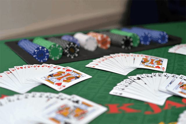 Đánh Blackjack bằng các thủ thuật hữu ích