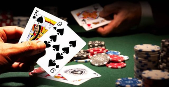 Cách kiểm soát tốt bản thân khi chơi Poker