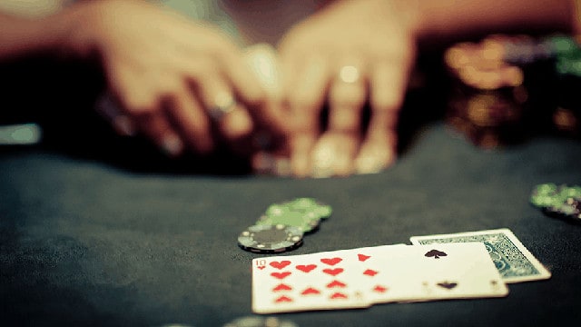 Poker những điều người chơi cần biết và sai lầm khi chơi