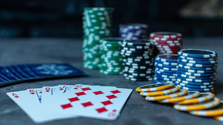 Luật chơi cực dễ nhớ của Poker 5 lá để ai cũng vào chơi được