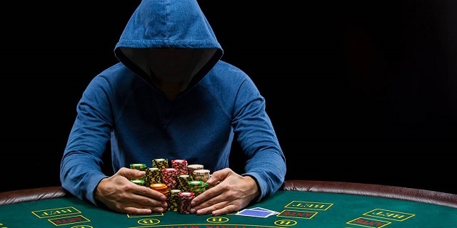 Học cách quản lý tốt túi tiền để chơi Poker trực tuyến thành công